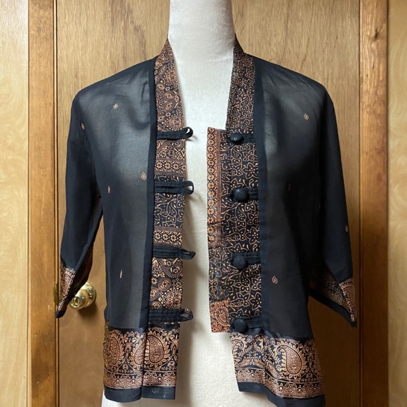 Asian Design Sheer Top - Picture 5 of 11